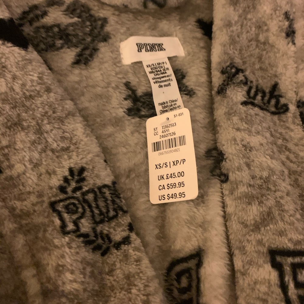 Pink VS Cozy Robe - Picture 4 of 4